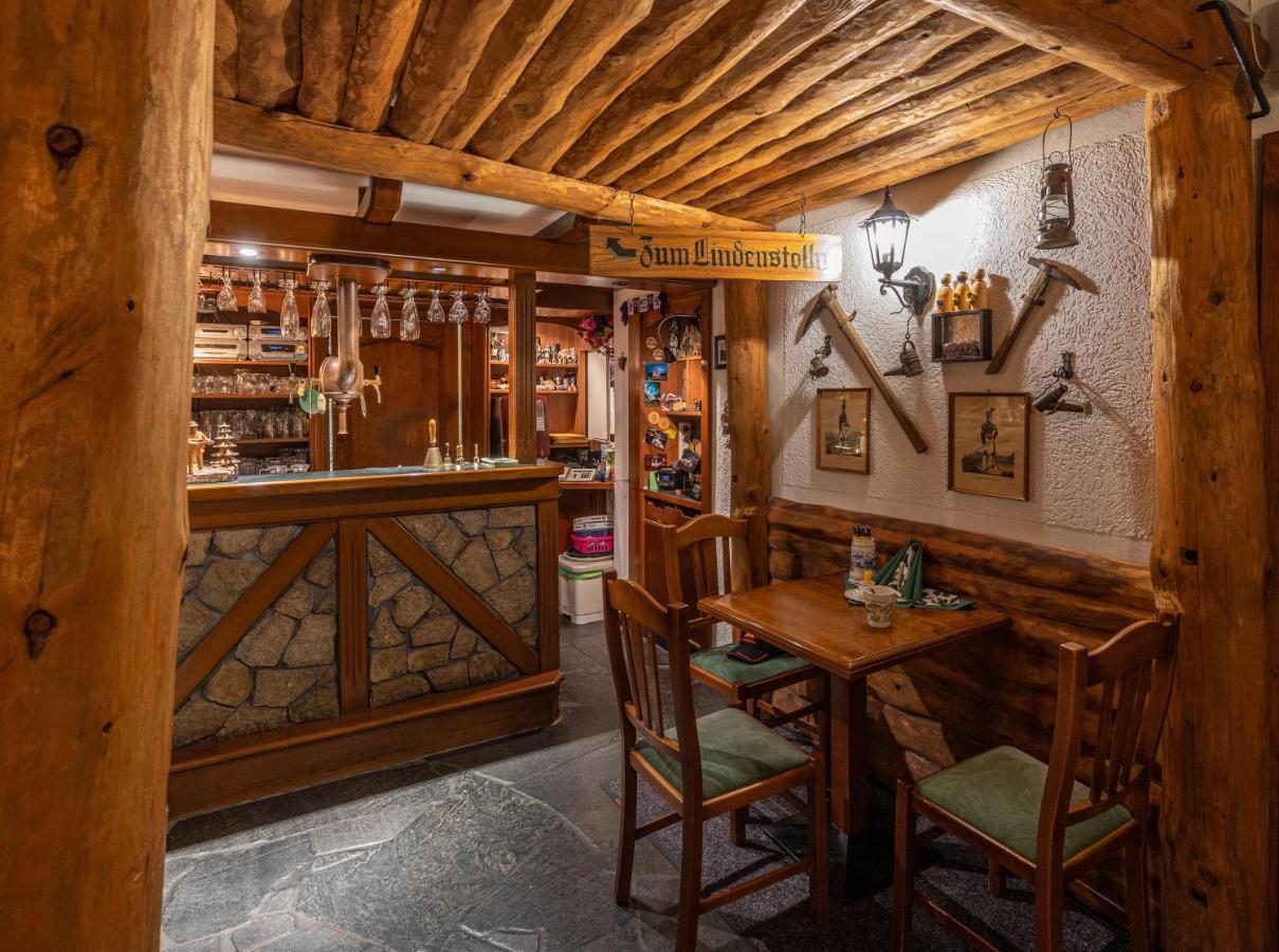 Pension Und Gaststaette Zur Knappenschaenke Thermalbad Wiesenbad ภายนอก รูปภาพ