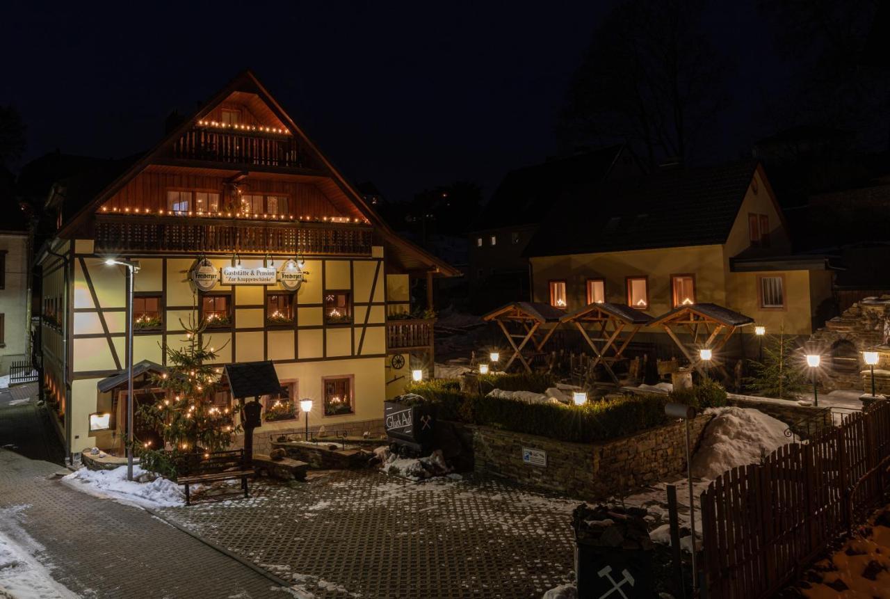Pension Und Gaststaette Zur Knappenschaenke Thermalbad Wiesenbad ภายนอก รูปภาพ