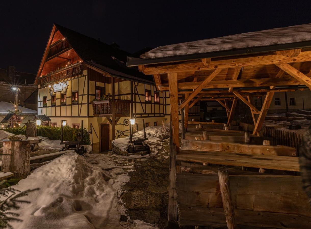 Pension Und Gaststaette Zur Knappenschaenke Thermalbad Wiesenbad ภายนอก รูปภาพ